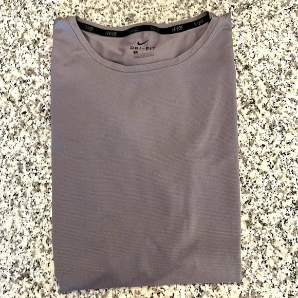 Nike Dri-Fit Training Shirt - Picture 2 of 2